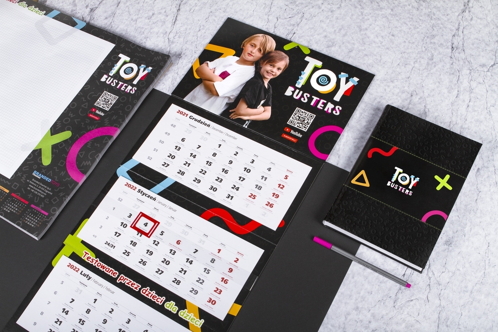 pakiet kalendarzy toy busters 01